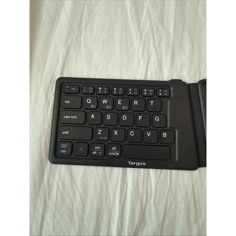 Targus Wireless Folding Keyboard Bluetooth Antimicrobial Protection AKF003US